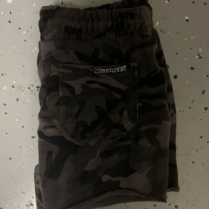 NWOT Young LA shorts